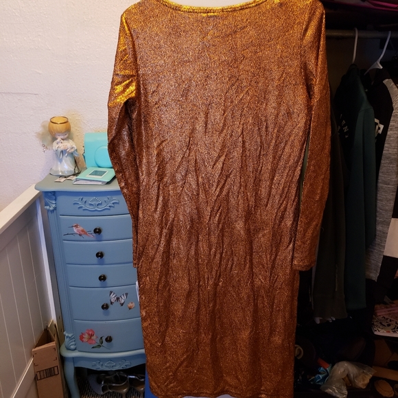 Dress - Picture 2 of 4